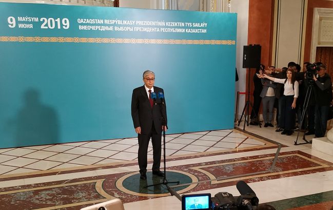 Kasym-Žomart Tokajev po zvolení prezidentem Kazachstánu. Astana 2019. Foto Abduaziz Madjarov, Almaty<br />
