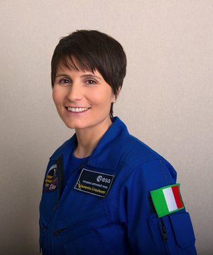 Samantha - pilotka, astronautka, inženýrka a polyglotka