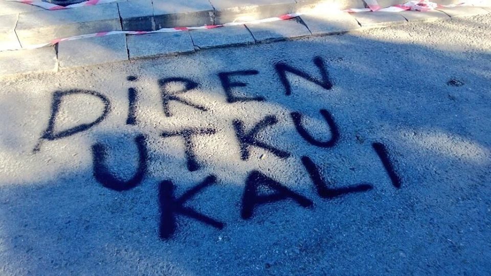 Diren Utku Kali - turecky "Vydrž Utku Kali"