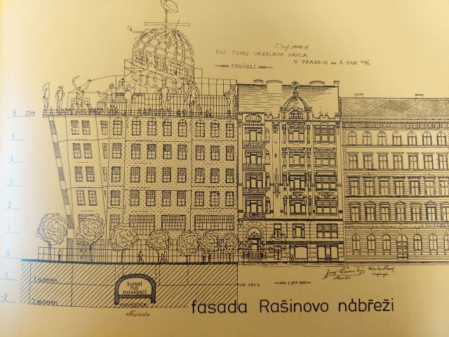 Původní návrh Tančícího domu od Vlada Miluniće.
